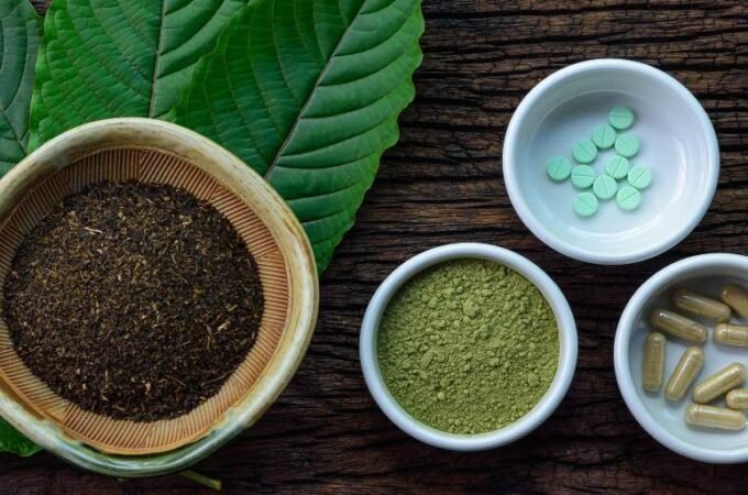 Using Kratom as a Stimulant to Replace Caffeine