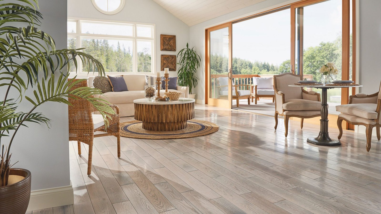 Pros and Cons of Hardwood Flooring at Home