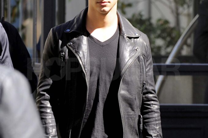 Top 5 Hollywood Leather Jacket Looks You Can Consider