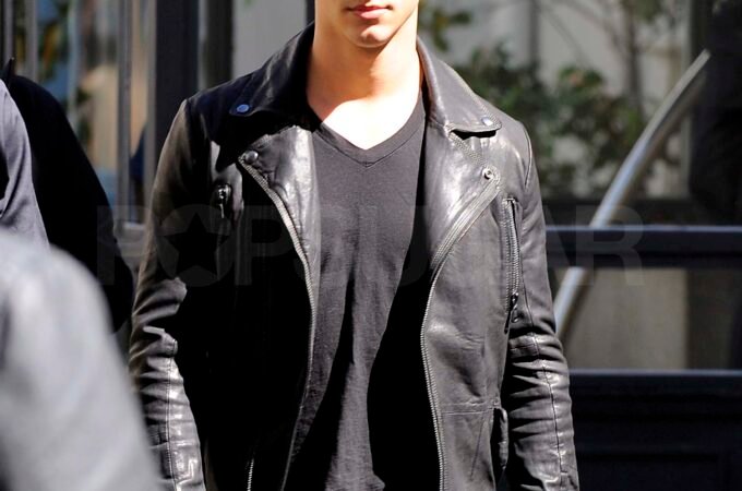 Top 5 Hollywood Leather Jacket Looks You Can Consider