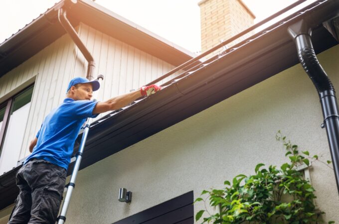 5 Signs Your Rain Gutters Need Replacing ASAP