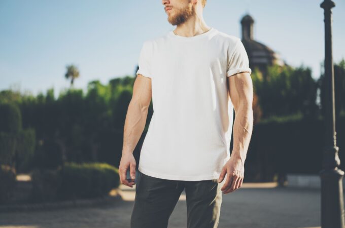 Fresh Ideas for Men to Wear a White T shirt