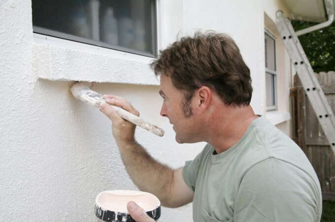 How Long Should Stucco Painting Last?