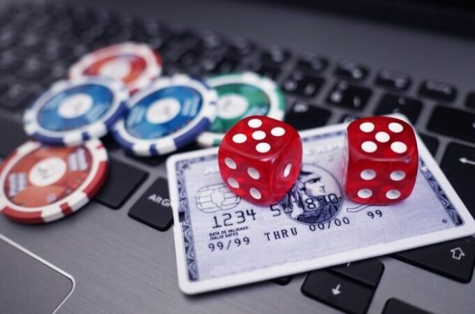 Why Is Online Gambling Gaining Popularity Among People?