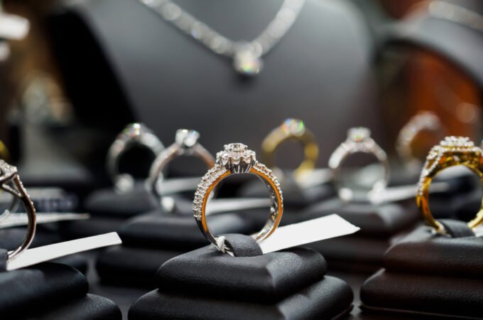 Houston Jewelry Store: Can You Negotiate with a Jewelry Store?