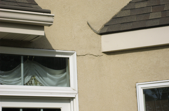 Top Signs Your Stucco is Damaged