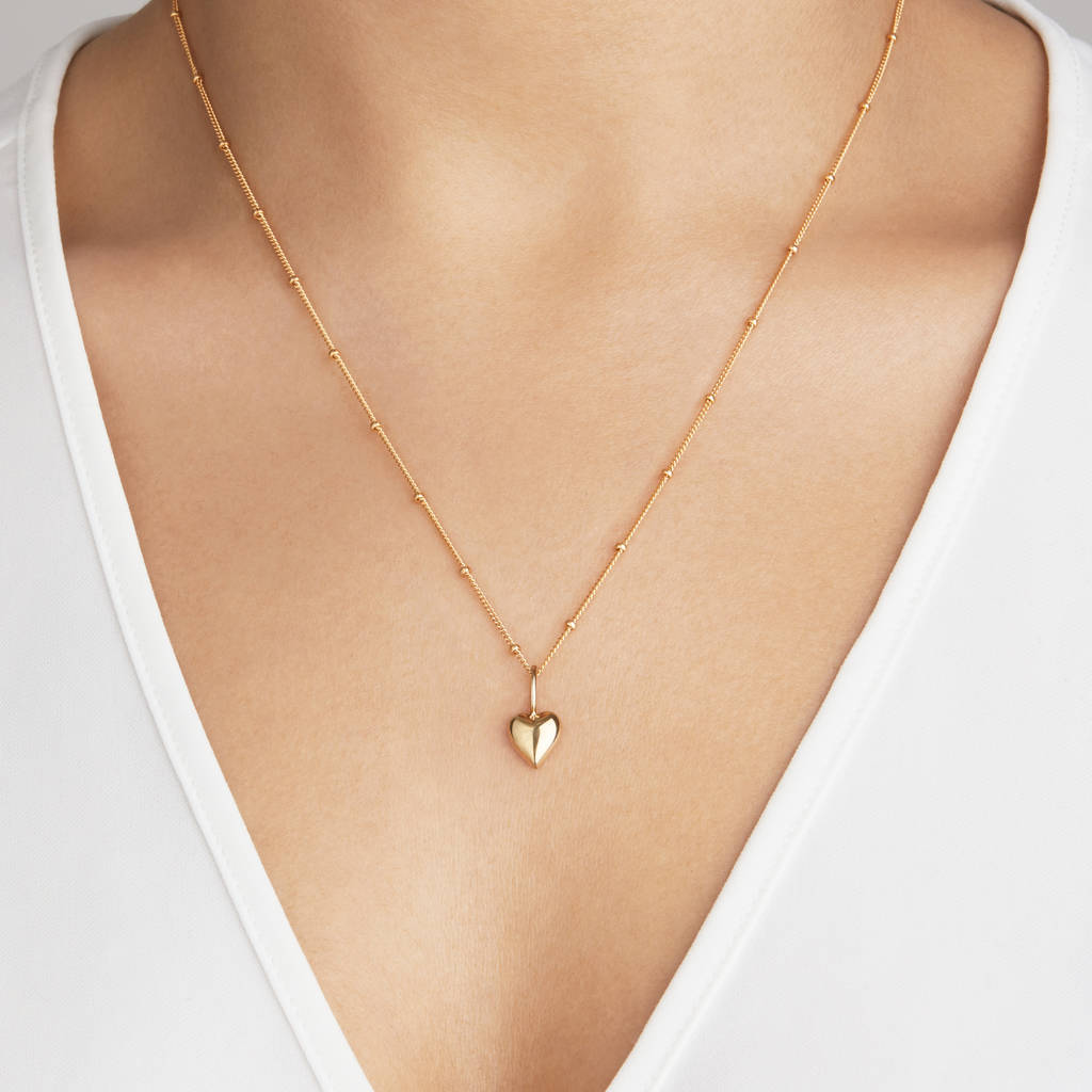 Most Flattering Necklaces for Every Neckline