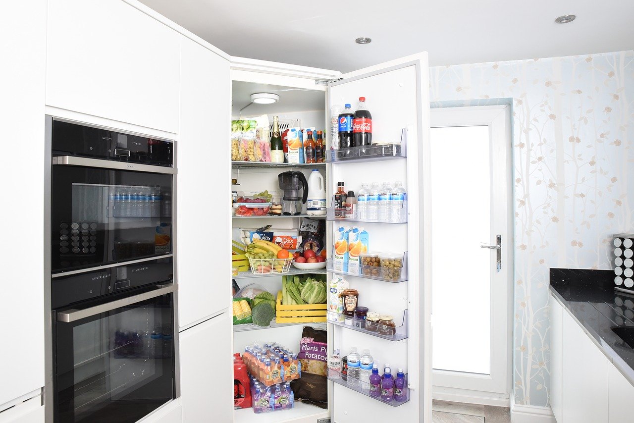 10 Smart Tips to Organize Your Refrigerator