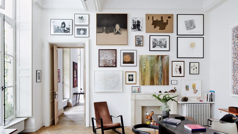 10 Oversized Items To Decorate a Blank Wall