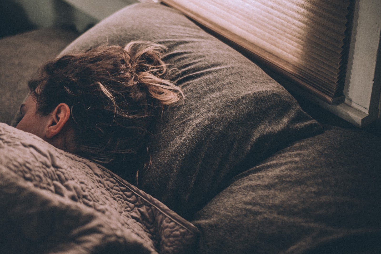 Fall Asleep Fast – 5 Simple Strategies To Improve Your Sleep