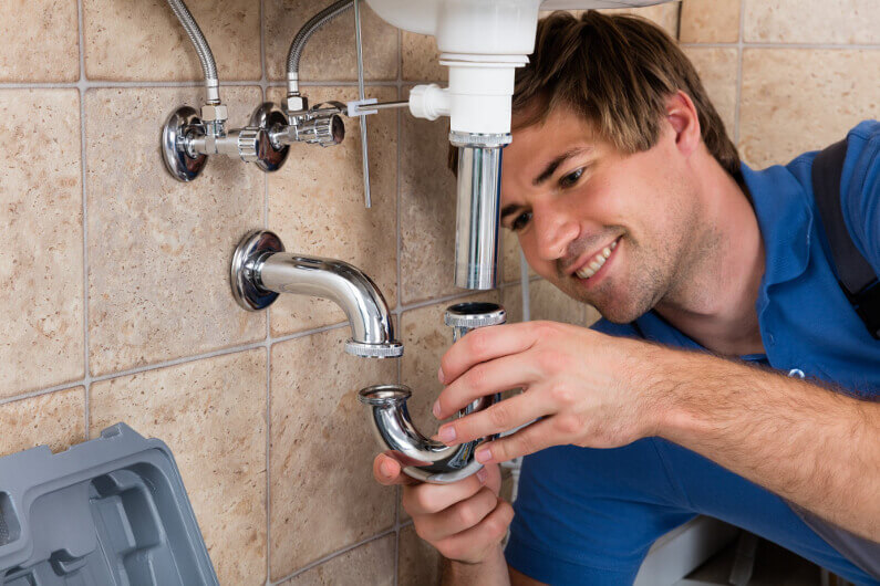 Skills and Qualifications to Become a Plumber