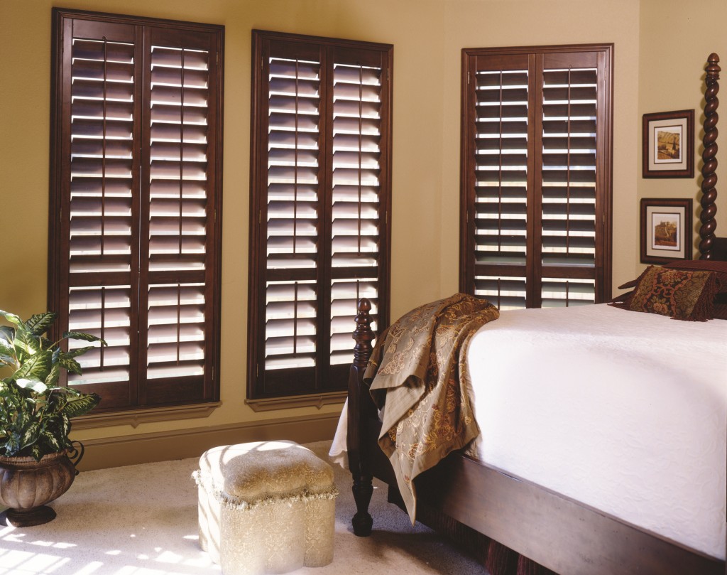 What Is The Difference Between Shutters and Plantation Shutters?