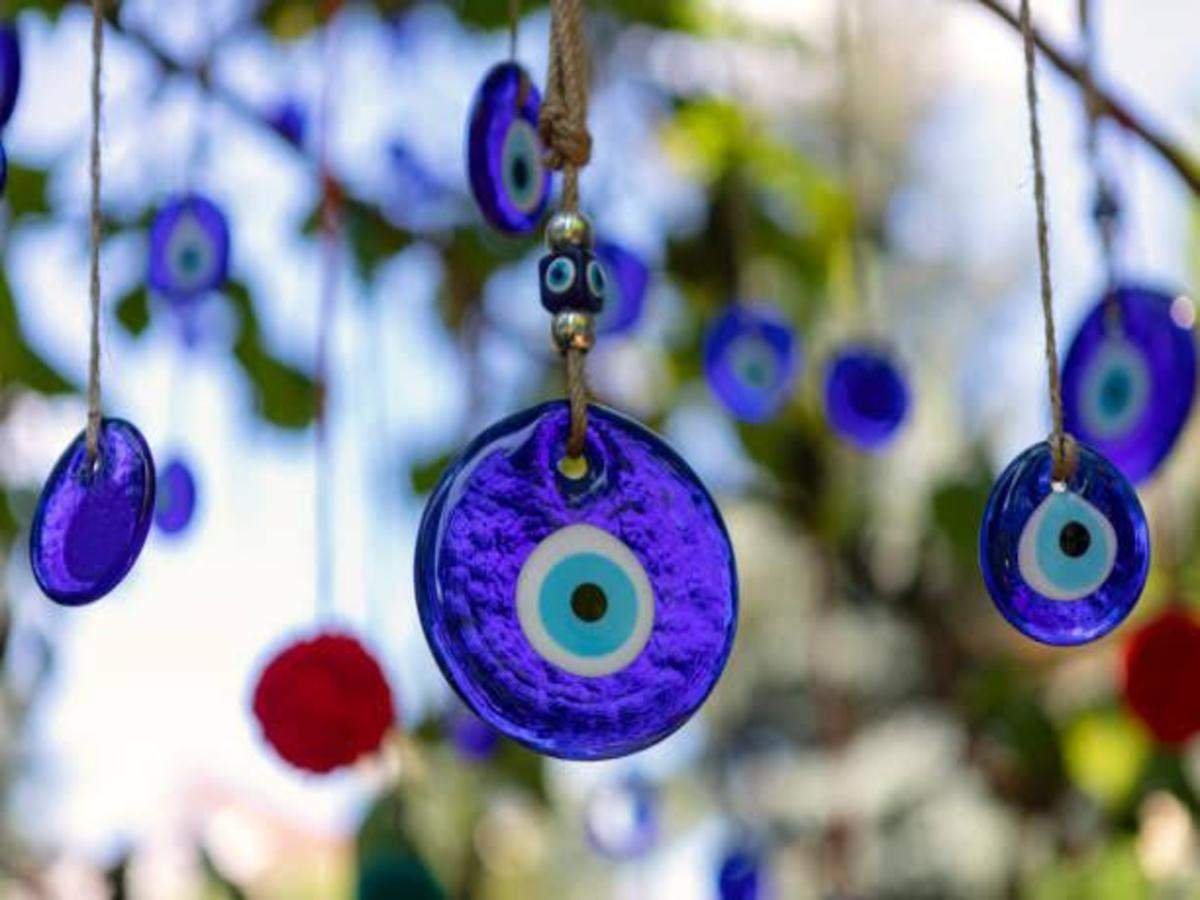 10+ Positive Affirmations Against an Evil Eye