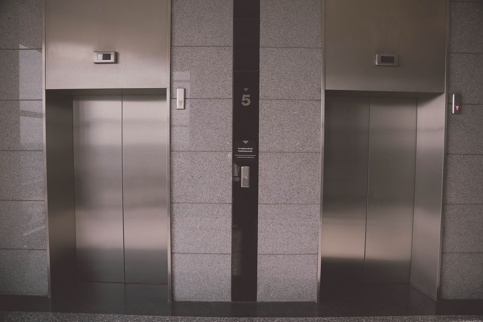 Six Signs Your Lift Needs Servicing
