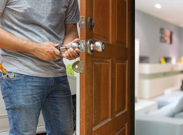 How to Keep Your Home Safer With Locksmith Services