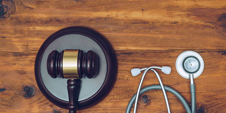 5 Factors That Affect Physician’s Malpractice Insurance