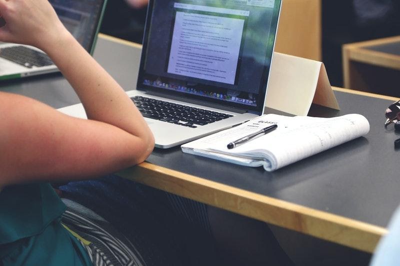 The New Age of Learning: What Technology Students Use for More Effective Studying