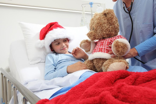 How to Support a Loved One in the Hospital During the Holidays