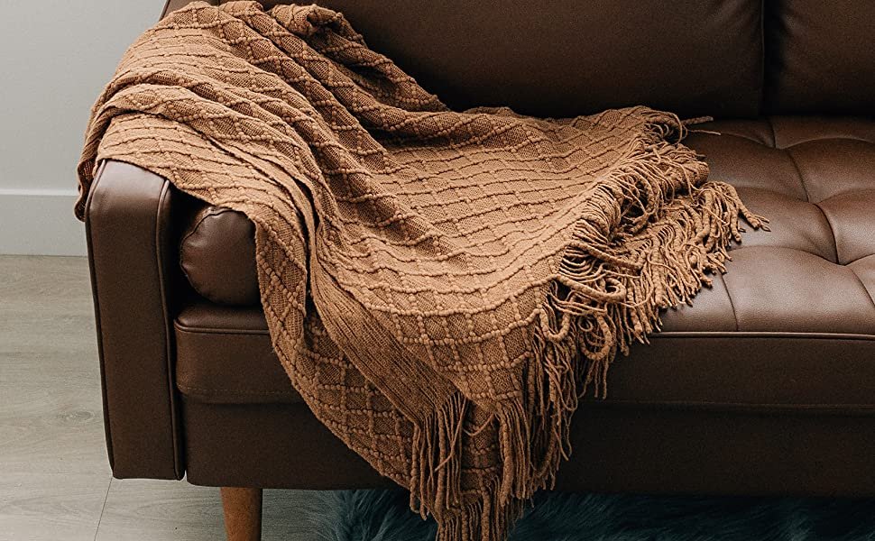 A Buyers’ Guide To Choosing The Right Soft Blankets