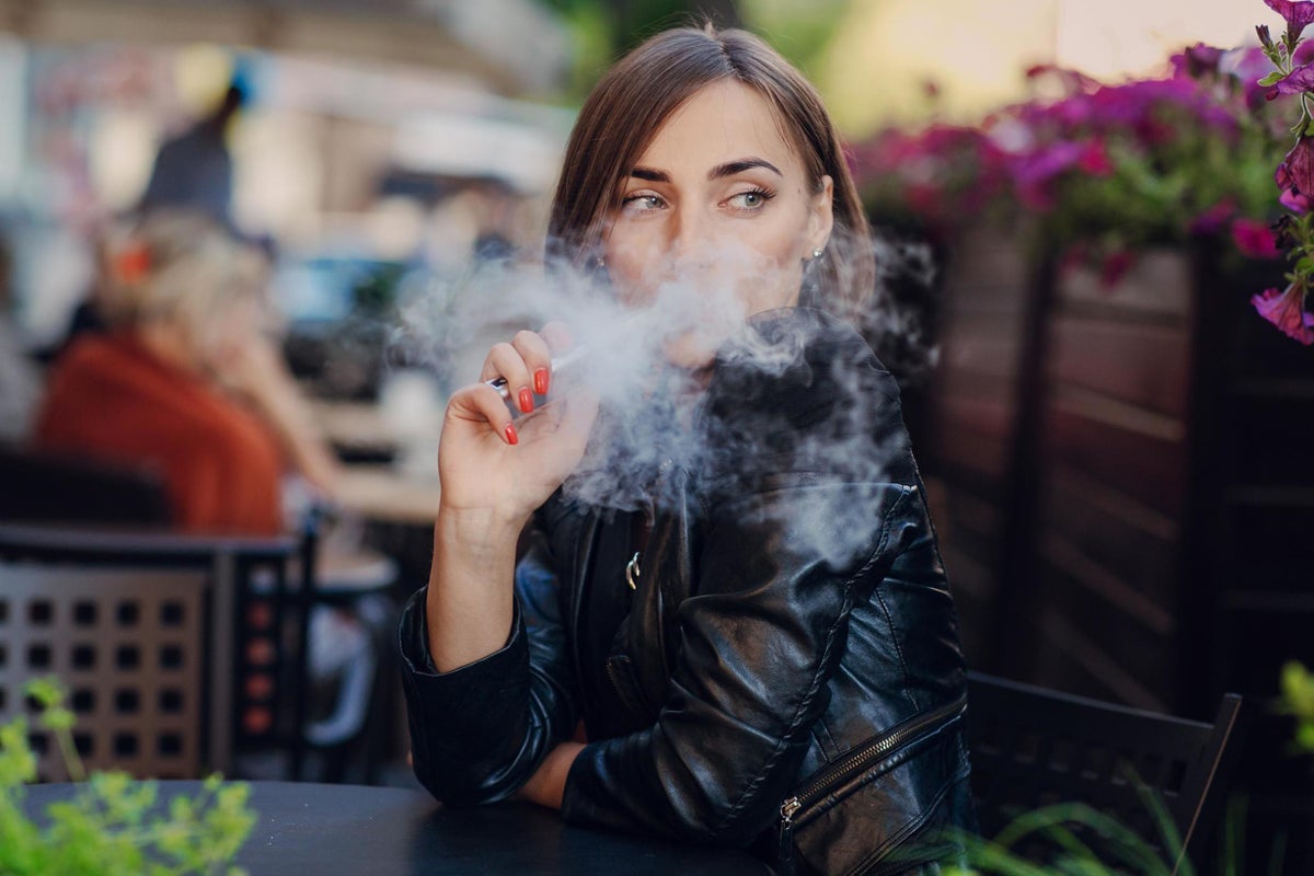 How to Be a Champion of Vaping Etiquette