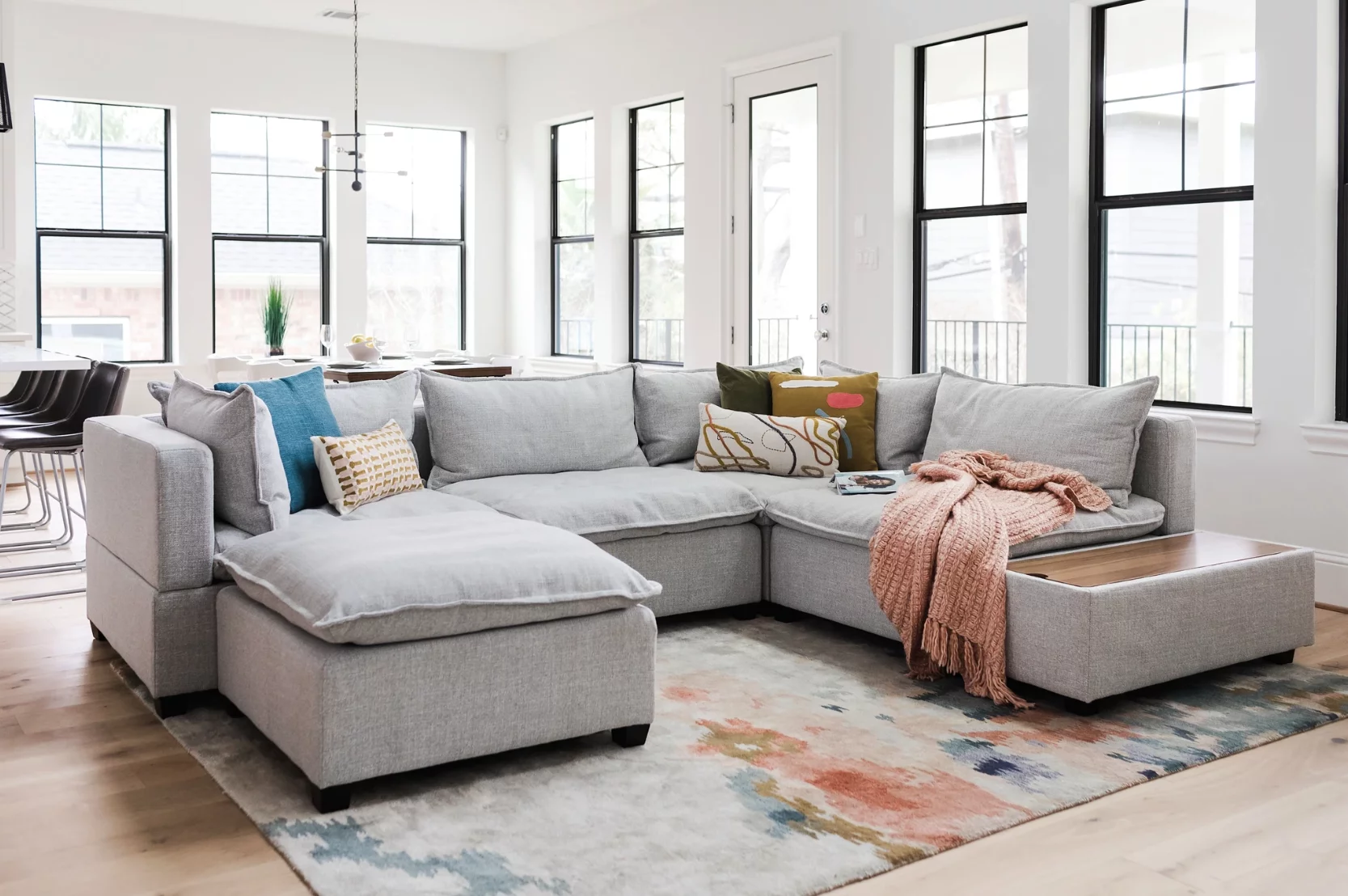 How to Find Comfy Sectionals and Sofas Easily