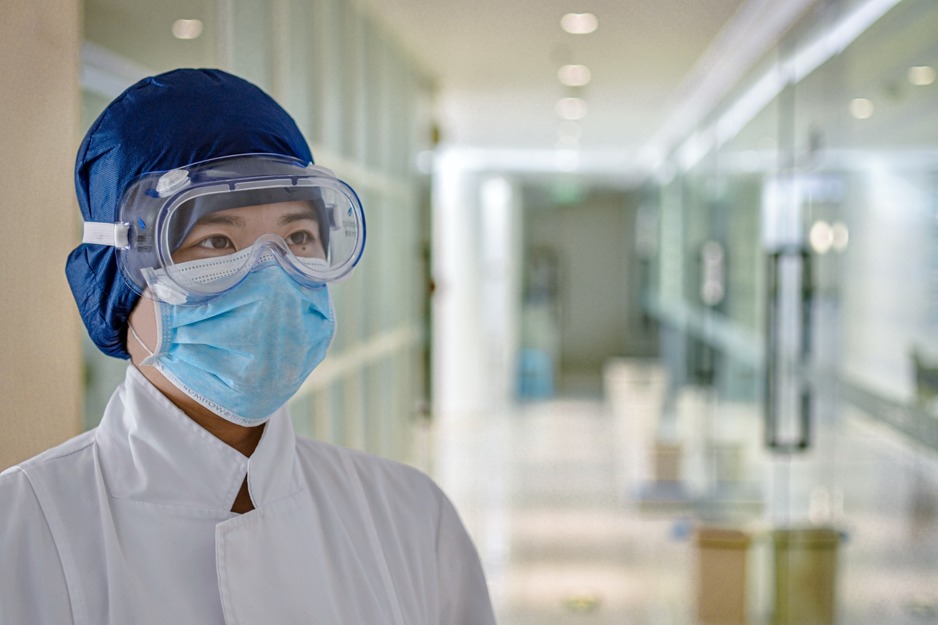 6 Benefits of PPE Goggles For Those in Healthcare