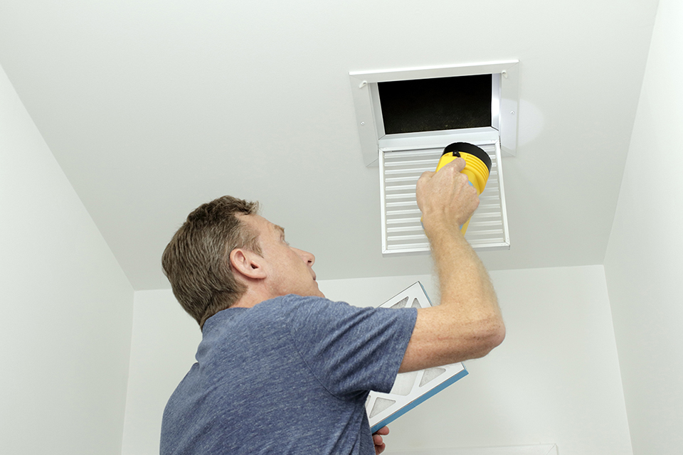 Procedure Followed By A Professional For Air Ducts Cleaning