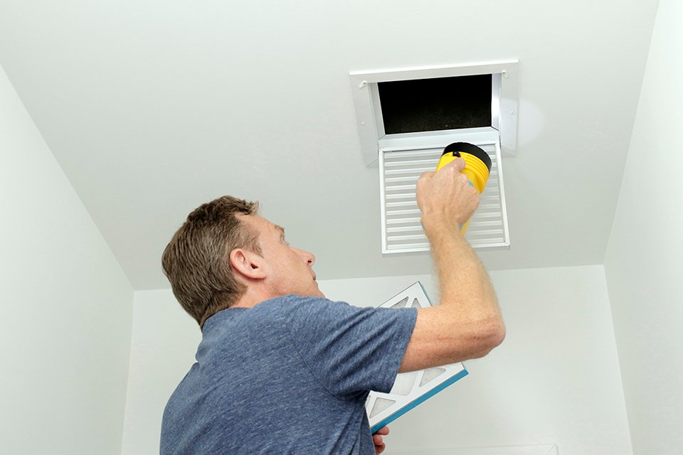 Procedure Followed By A Professional For Air Ducts Cleaning