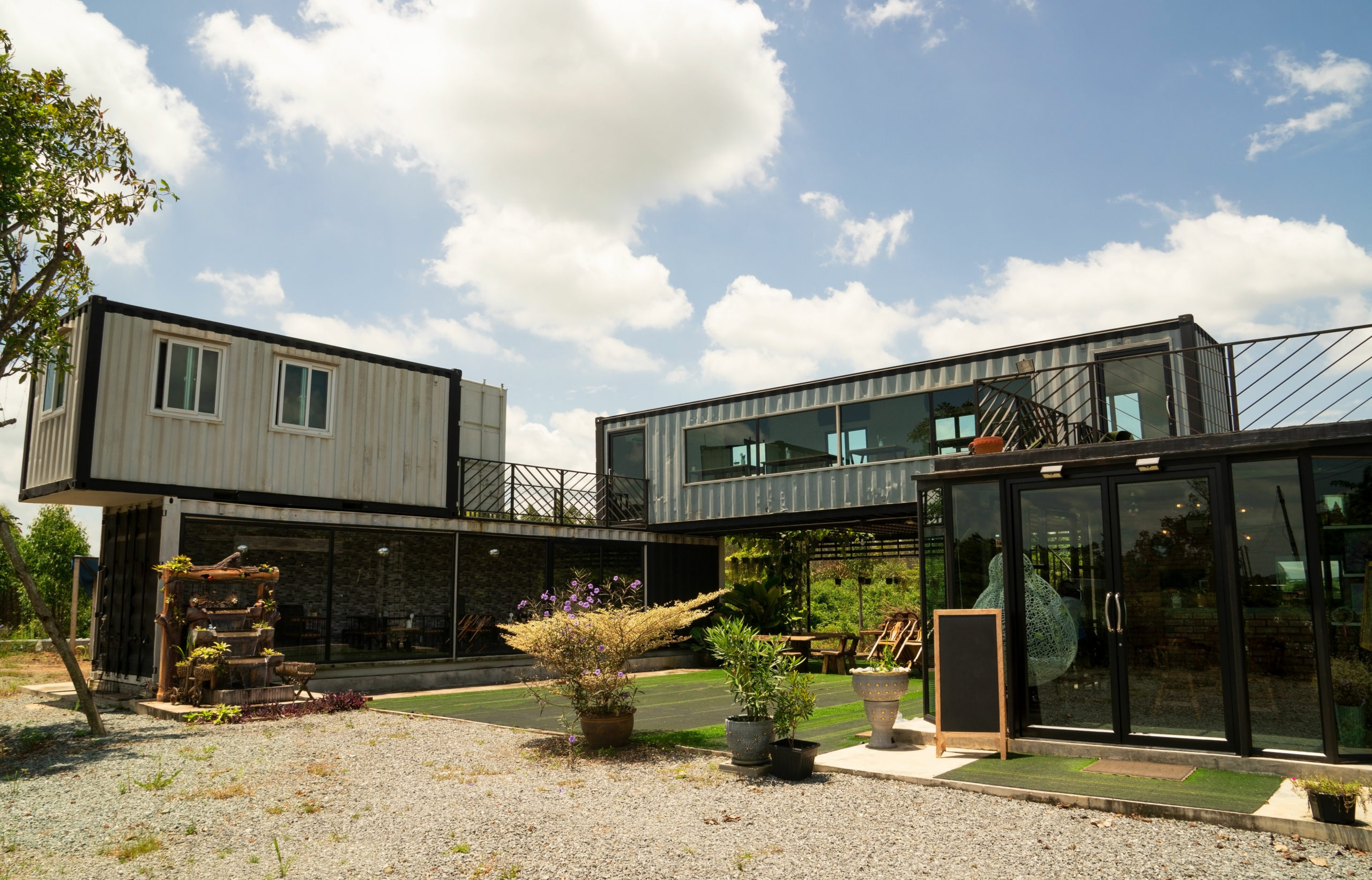 7 Innovative Ways to Modify Shipping Containers
