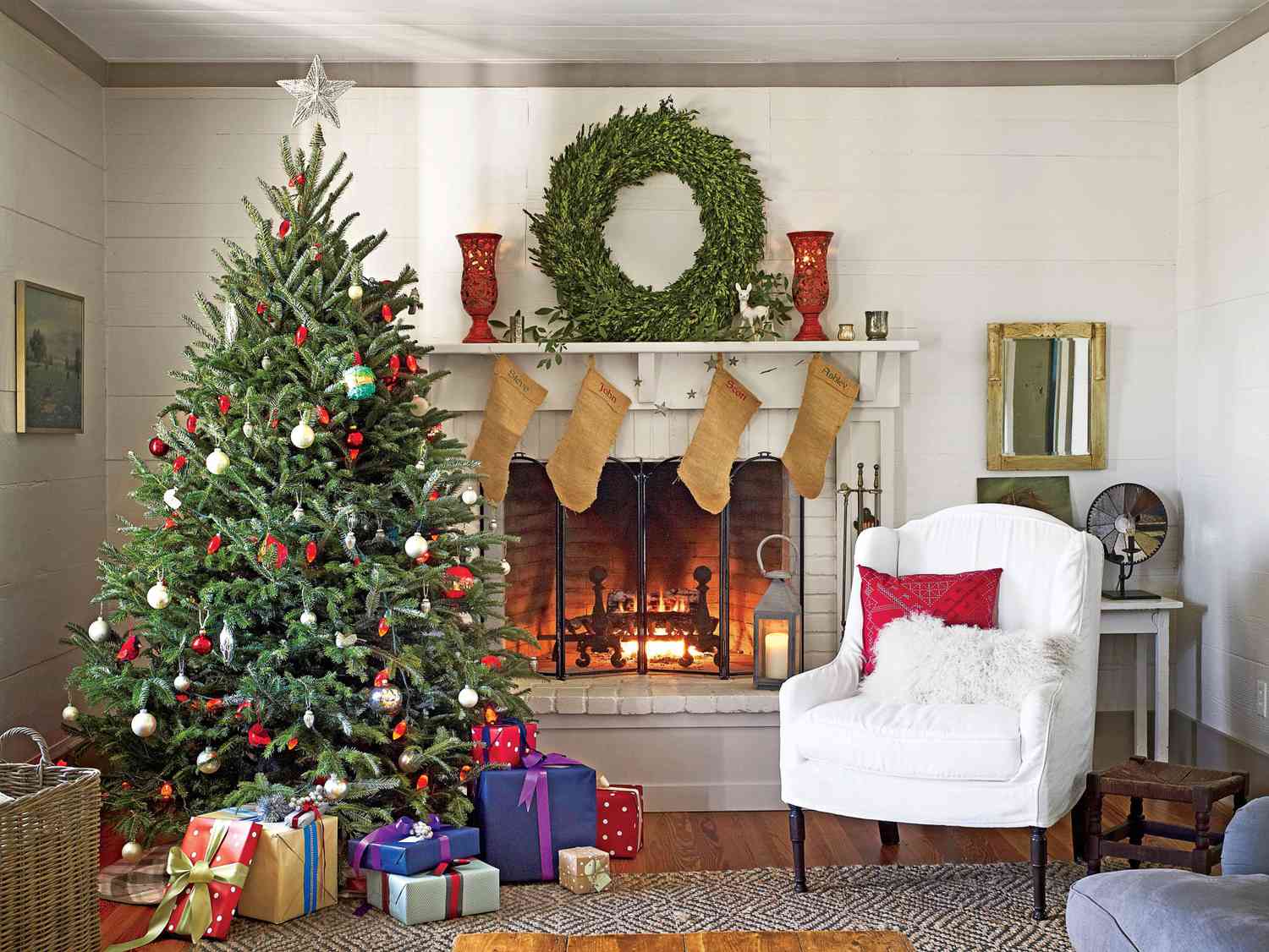 4 Ways to Make a Fabulous Christmas Tree This Year