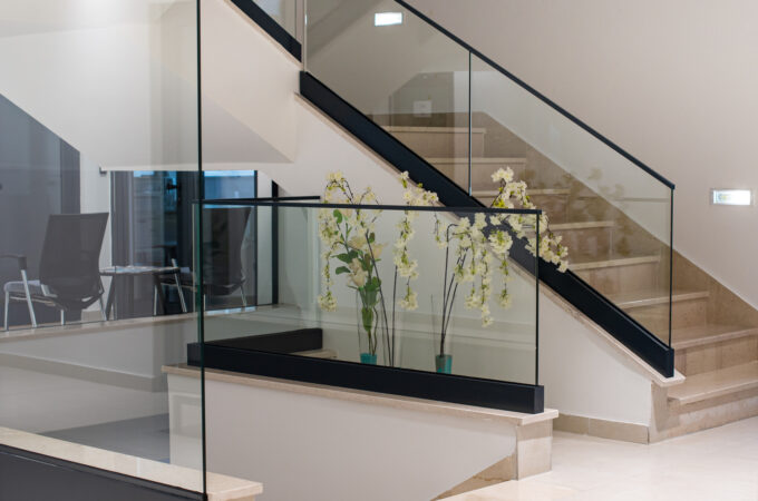 The Many Advantages of Glass Railings