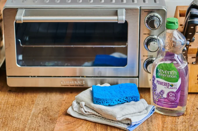 4 Benefits of Regular Oven Cleaning for a Healthy Home