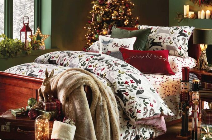 Bedtime for the Holidays: Christmas Bedding Sets for All Ages