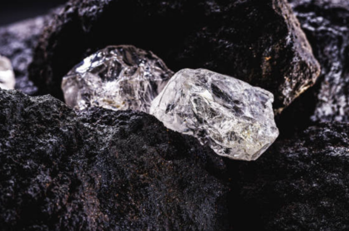 Lab-Grown Diamonds vs. Natural Diamonds: What’s the Difference