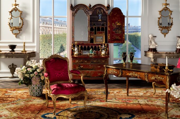 Vintage Meets Vogue: Unleash Timeless Charm with Antique Furniture