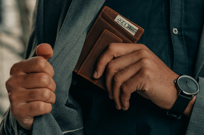Upgrade Your Style: 5 Trendy Wallets Every Man Should Consider