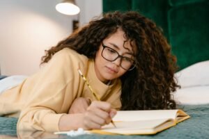 Modern Writing Habits: How AI Tools Are Reshaping Student Productivity